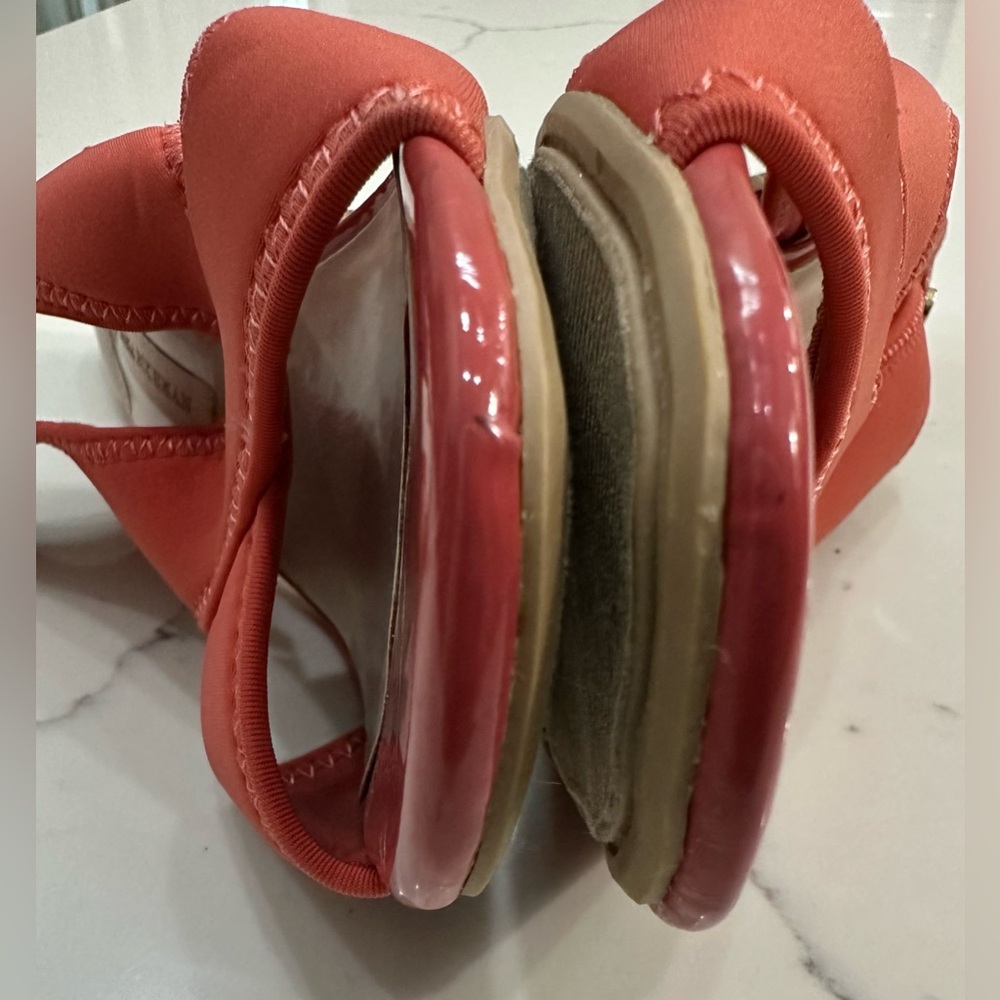 Dana Buchman Vibrant Orange Slingback Heels - Picture 4 of 5